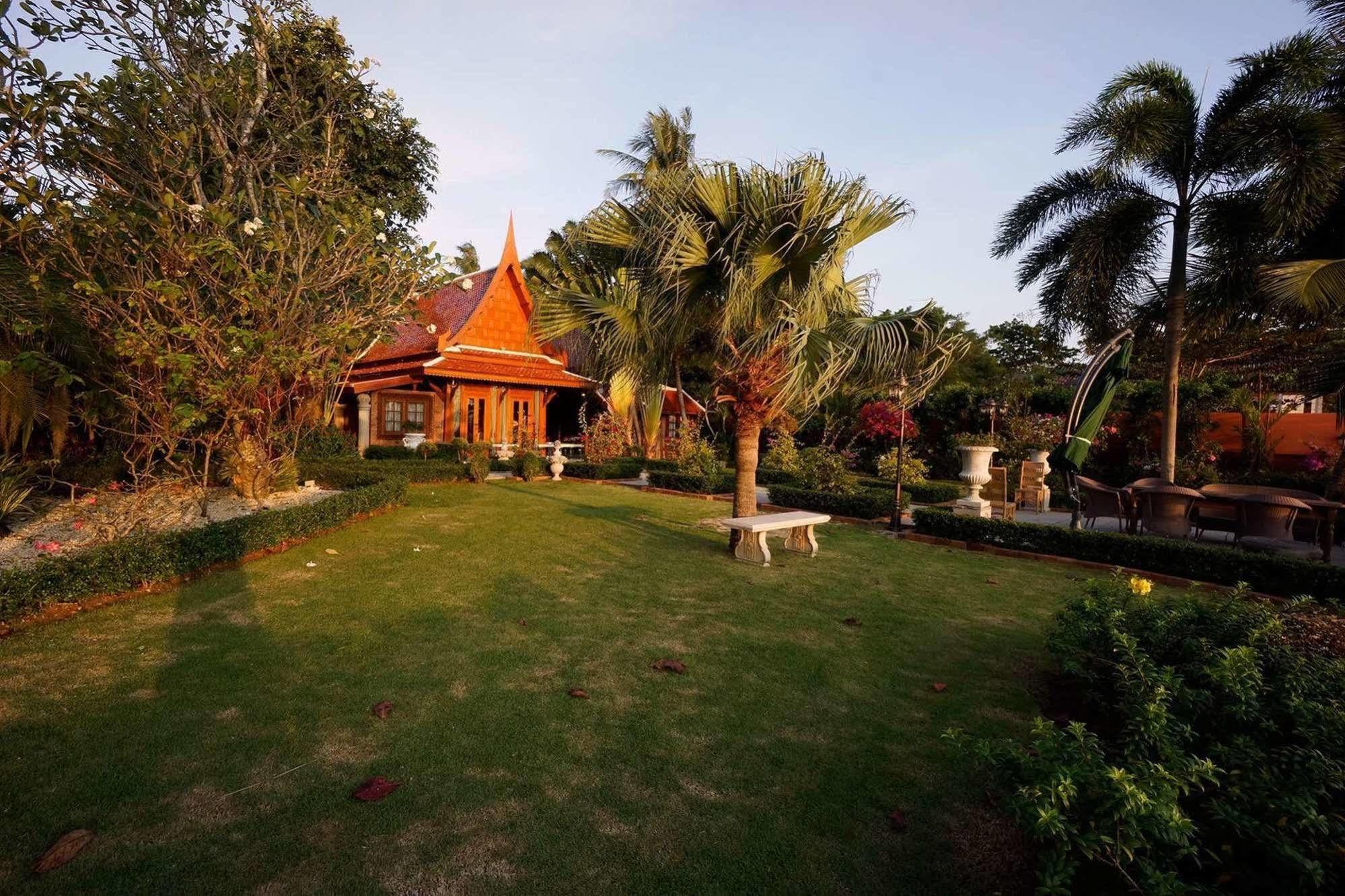 Baan Sang Pathum Hotell Rawai Exteriör bild
